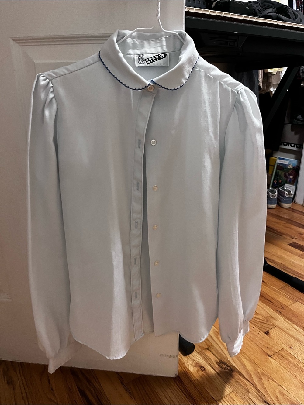 Vintage Light Blue Long-Sleeve Button-Down Shirt with Contrast Trim